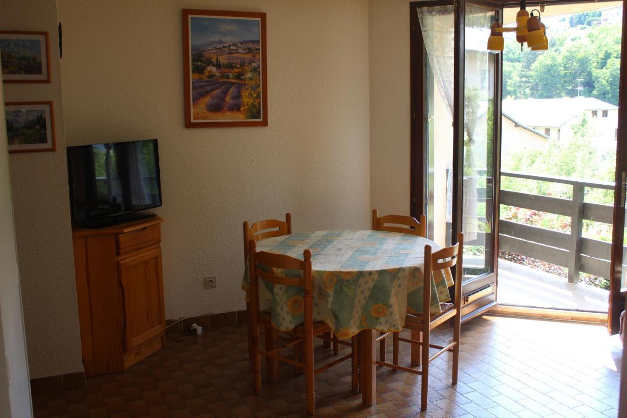 Appartement au calme, à deux pas du plan d eau Embrun Extérieur photo